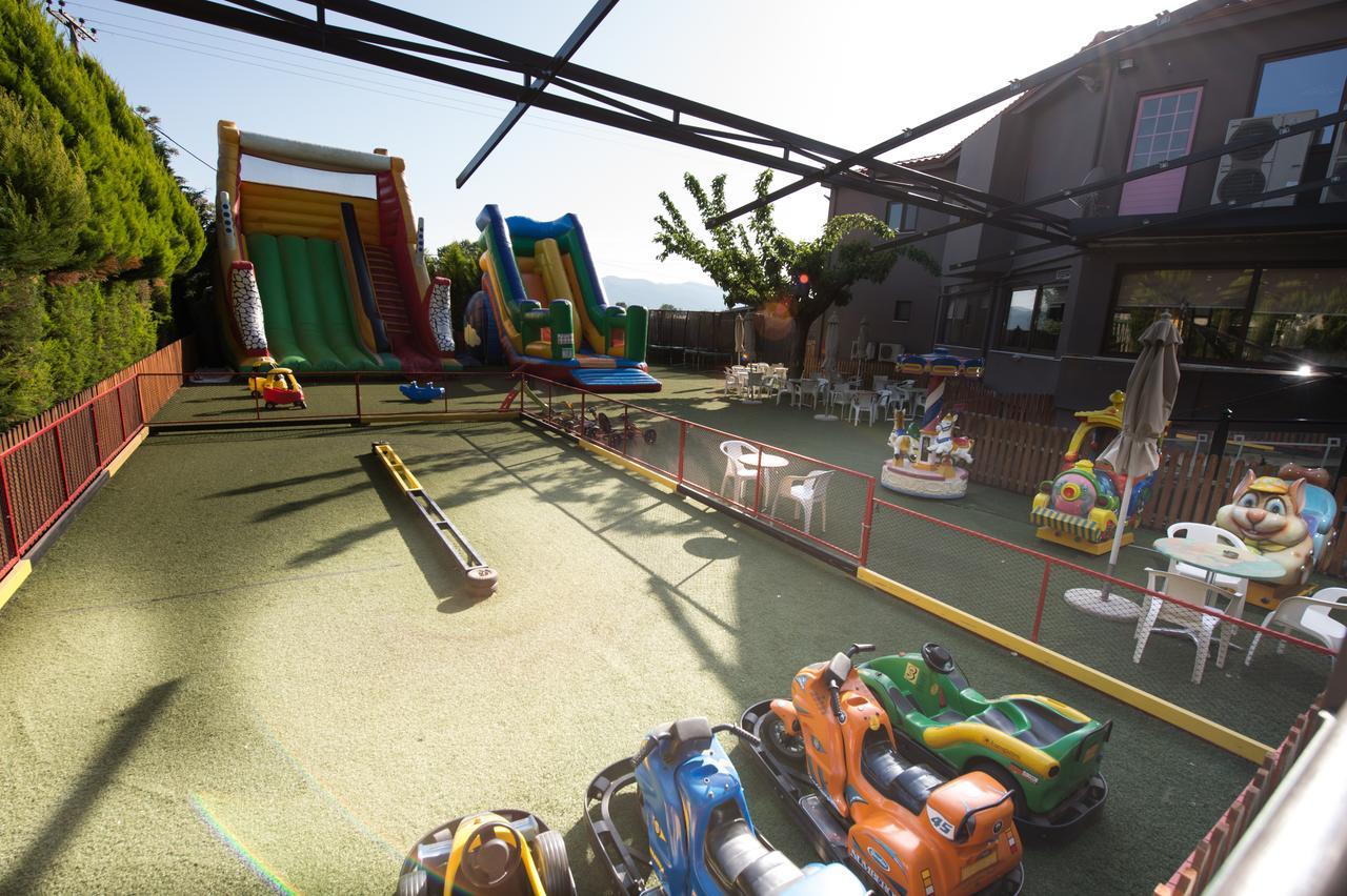 אגריניו Corali Resort מראה חיצוני תמונה